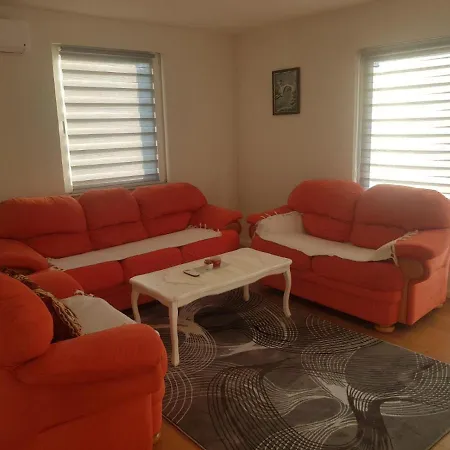 Holiday home Haris *