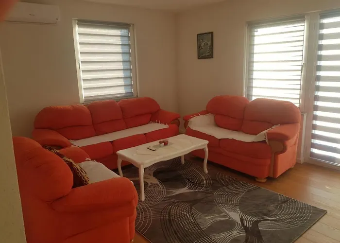 Holiday home Haris *